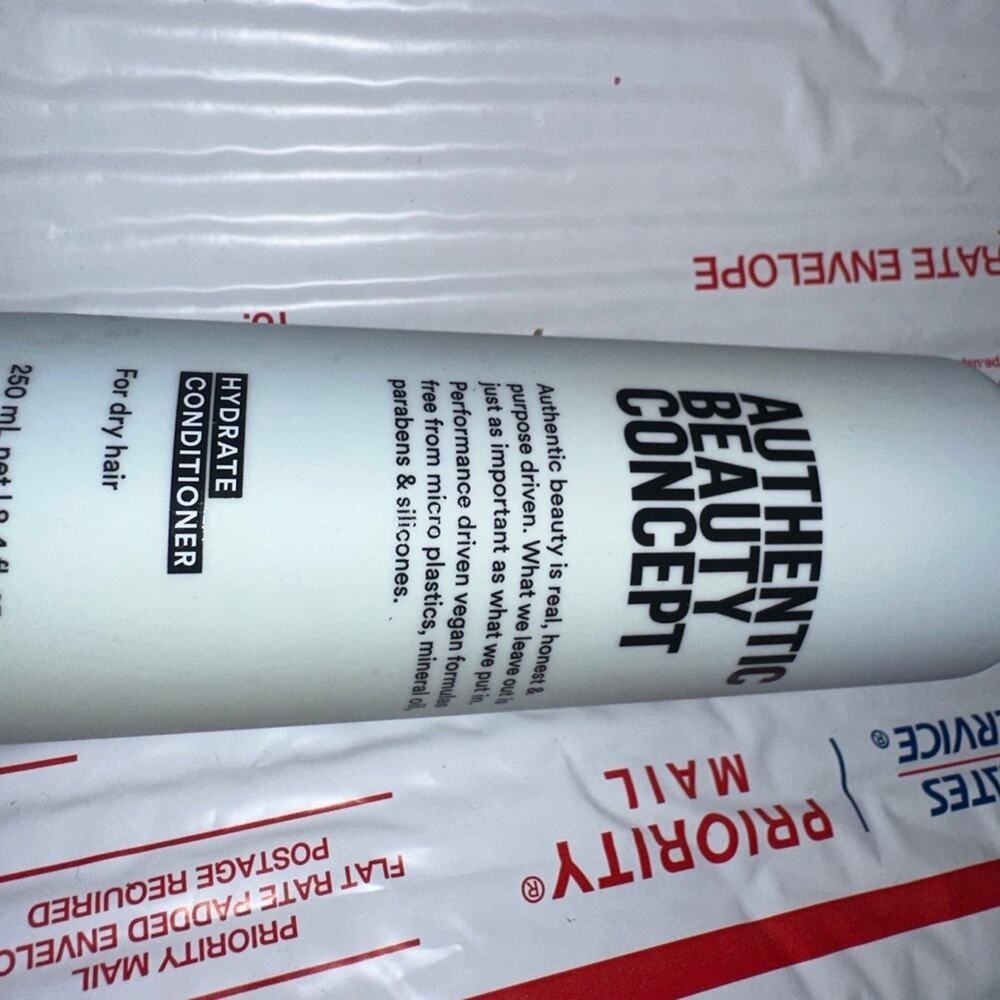 Authentic Beauty Concept Hydrate‎ Conditioner for Dry Hair Vegan hair care